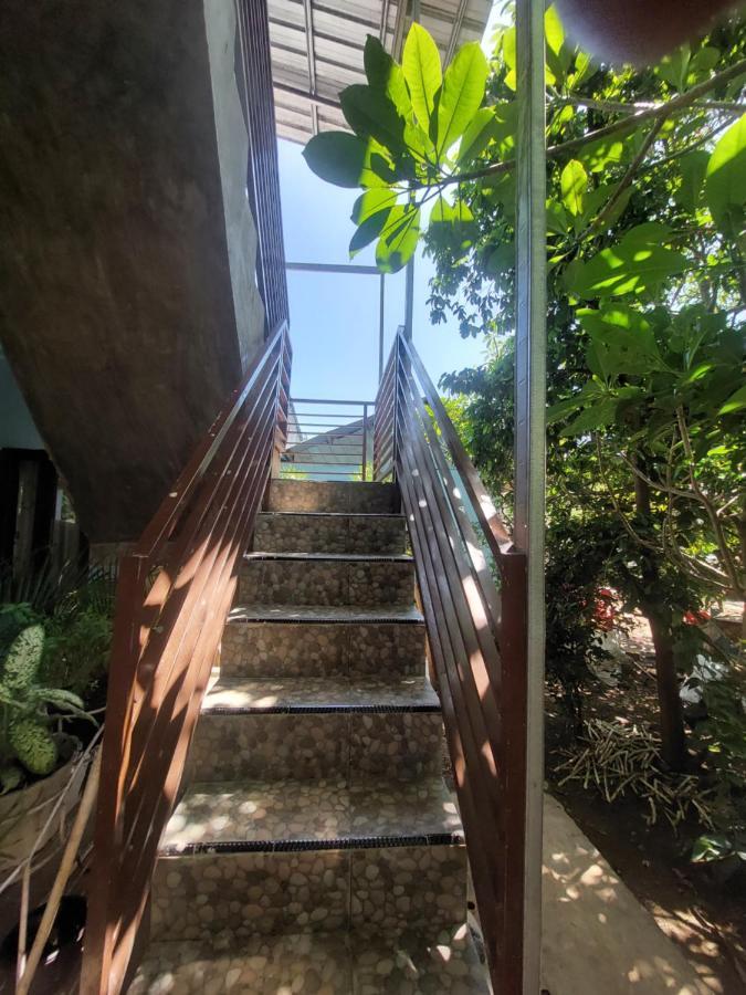 D'Ru Guest House Labuan Bajo Zewnętrze zdjęcie
